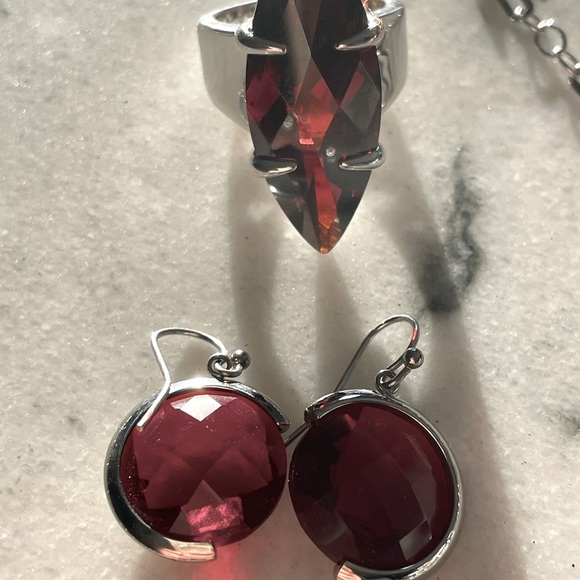Three piece Elle ruby necklace, earrings and ring. Sterling silver - Picture 2 of 5